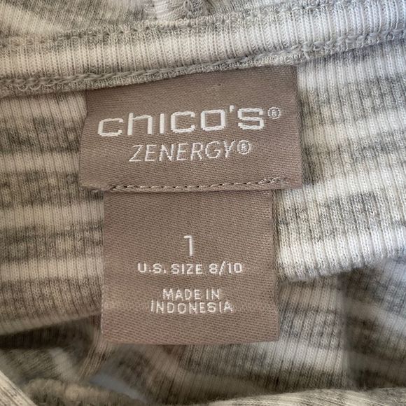 Chico’s Zenergy Size 1 (8-10) gray white kangaroo pocket hood w/drawstrings - Picture 8 of 12